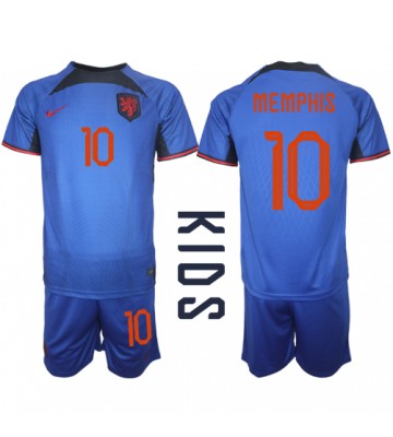 Holland Memphis Depay #10 Replika Babytøj Udebanesæt Børn VM 2022 Kortærmet (+ Korte bukser)